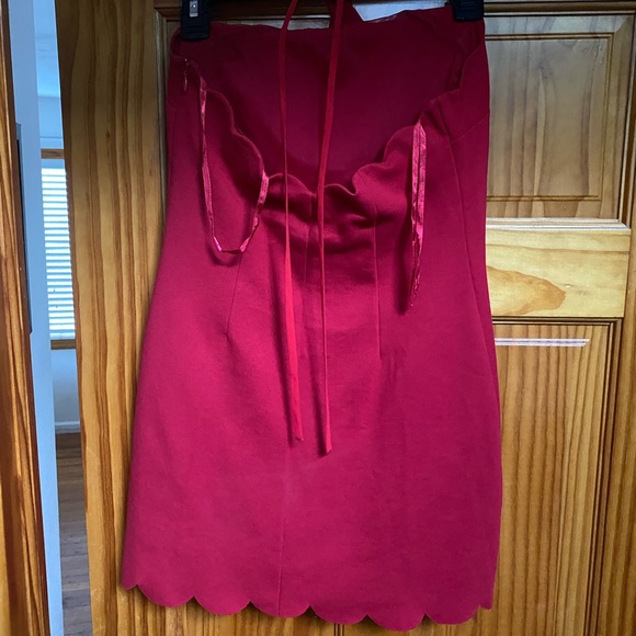 Halter neck dress - Picture 3 of 4